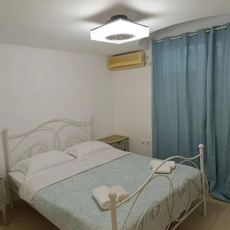 αρέθουσα Sous Sol 60 τμ υπόγειο διαμέρισμα Apartment Chalkida